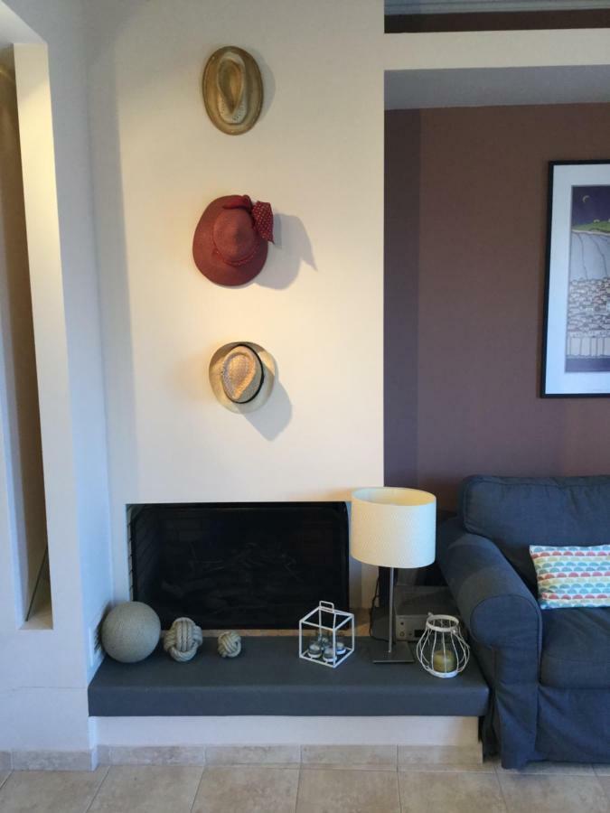 Seafront Apartment Ιι In Kiveri, Near Nafplion. Buitenkant foto