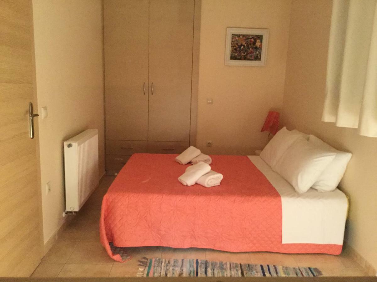 Seafront Apartment Ιι In Kiveri, Near Nafplion. Buitenkant foto