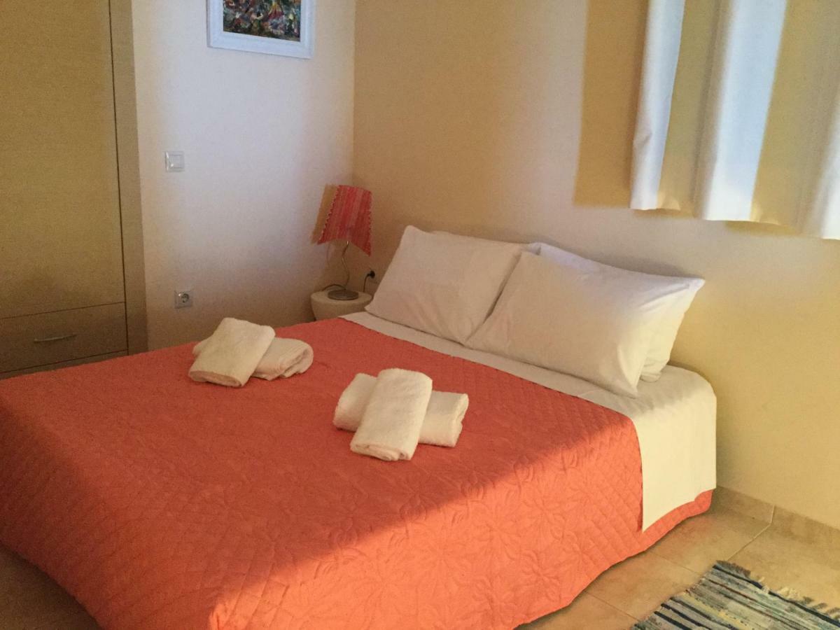 Seafront Apartment Ιι In Kiveri, Near Nafplion. Buitenkant foto
